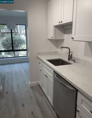 Photo #2: 41102417 Listing