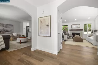 Photo #2: 41102422 Listing 