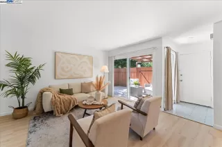 Photo #1: 41102431 Listing 