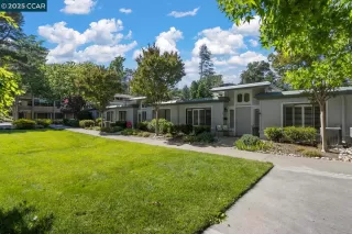 Photo #1: 41102502 Listing