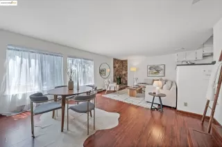 Photo #3: 41102517 Listing