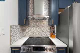 Photo #5: 41102546 Listing