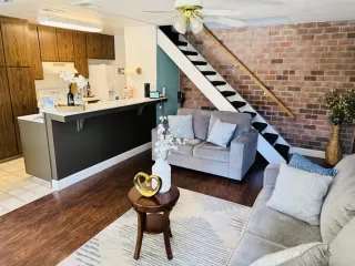 Photo #2: 41102570 Listing 