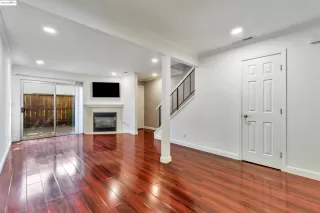 Photo #3: 41102583 Listing