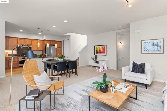 MLS: 41102625 Condo For Sale