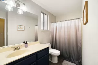 Photo #6: 41102652 Listing