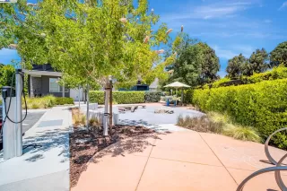 Photo #5: 41102657 Listing