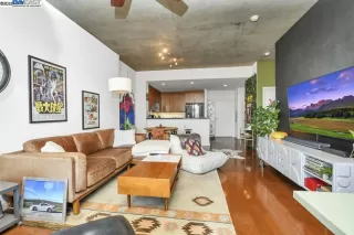 Photo #2: 41102680 Listing