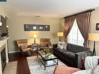 Photo #4: 41102684 Listing