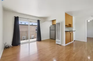 Photo #3: 41102694 Listing