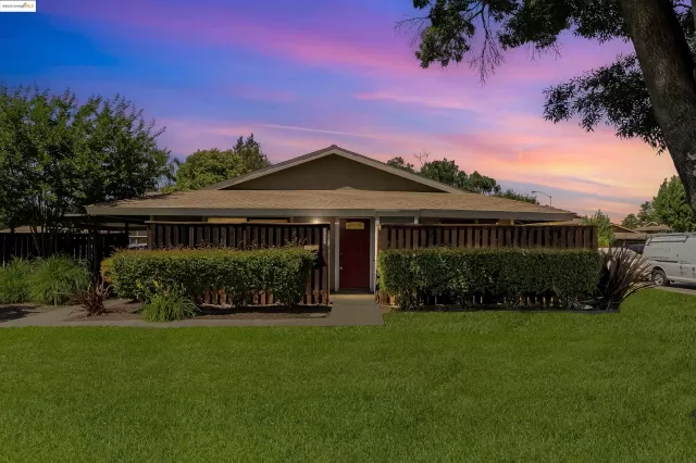 MLS: 41102723 Condo For Sale