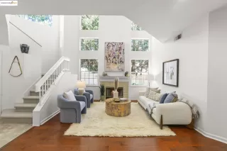 Photo #5: 41102726 Listing