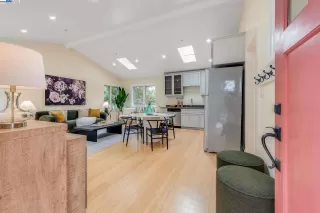 Photo #4: 41102769 Listing