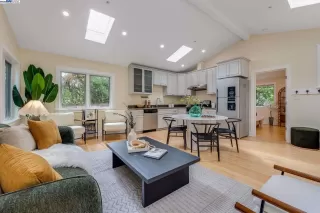 Photo #6: 41102769 Listing