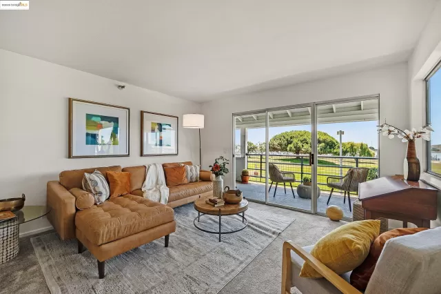 MLS: 41102784 Condo For Sale