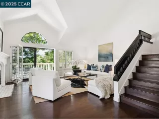 Photo #4: 41102801 Listing