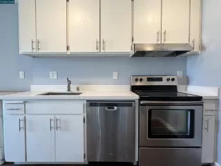 Photo #3: 41102819 Listing