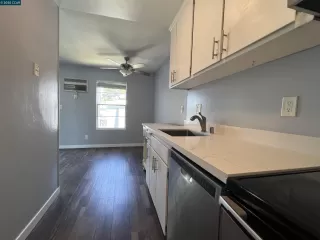 Photo #4: 41102819 Listing