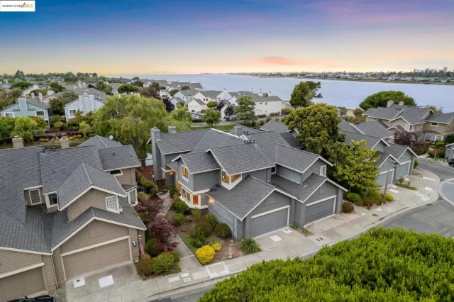 MLS: 41102893 Condo For Sale