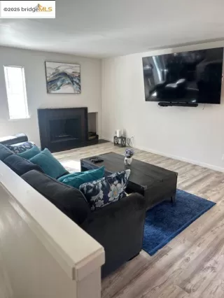 Photo #6: 41102923 Listing 