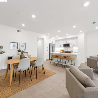 Photo #5: 41102953 Listing