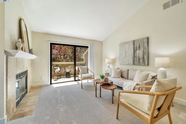 MLS: 41102954 Condo For Sale