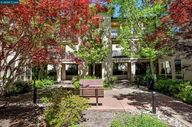 MLS: 41102970 Condo For Sale