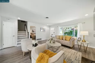 Photo #5: 41102984 Listing