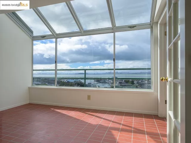 MLS: 41103018 Condo For Sale