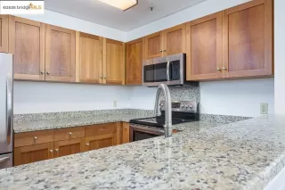 Photo #6: 41103018 Listing