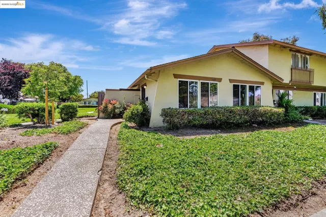 MLS: 41103030 Condo For Sale