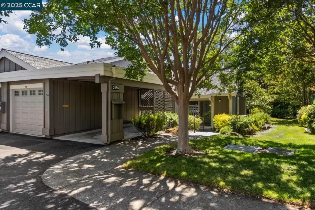 MLS: 41103036 Condo For Sale