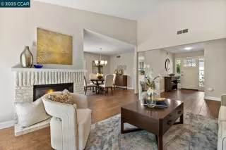 Photo #5: 41103036 Listing 