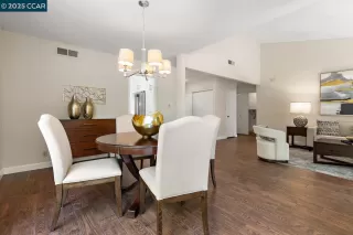 Photo #6: 41103036 Listing 