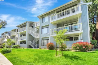 More Details about MLS # 41103052 : 3507 BUTTONWOOD TER # 203
