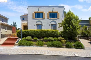 Photo #6: 41103078 Listing