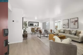 Photo #2: 41103105 Listing