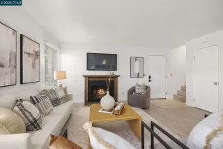 Photo #4: 41103105 Listing