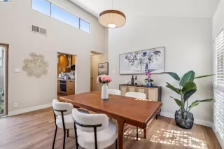 Photo #4: 41103122 Listing