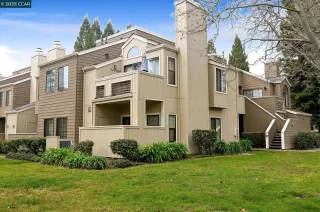 Click for more information on MLS # 41103145 : 273 S OVERLOOK DR More Details about MLS # 41103145 : 273 S OVERLOOK DR