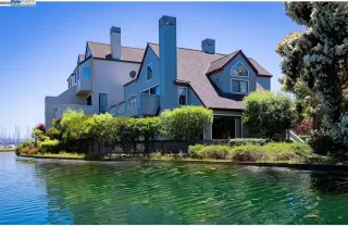 Click for more information on MLS # 41103150 : 21 INVINCIBLE CT # A11 More Details about MLS # 41103150 : 21 INVINCIBLE CT # A11