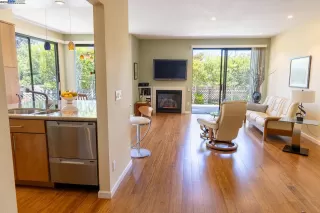 Photo #2: 41103150 Listing