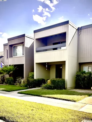 More Details about MLS # 41103246 : 3521 OLEANDER