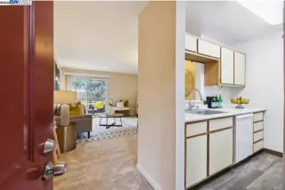 Photo #3: 41103264 Listing