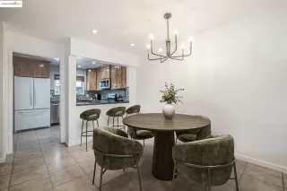 Photo #5: 41103321 Listing 