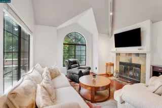 Photo #6: 41103345 Listing 