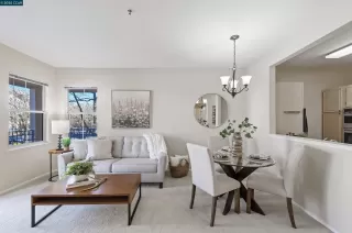 Photo #4: 41103360 Listing