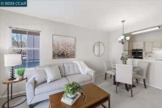 Photo #5: 41103360 Listing