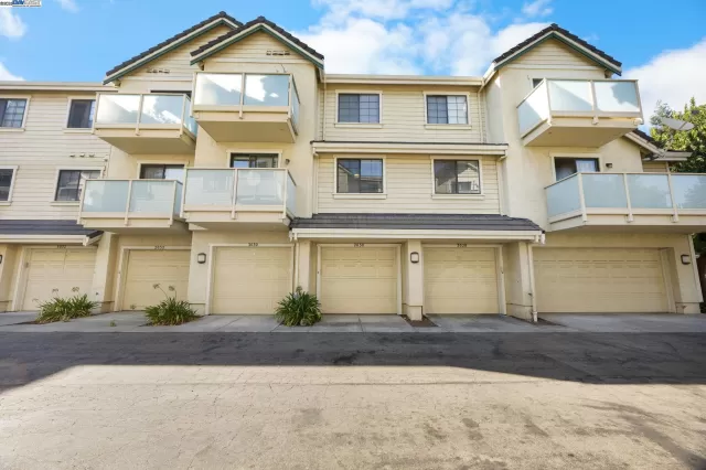 MLS: 41103364 Condo For Sale