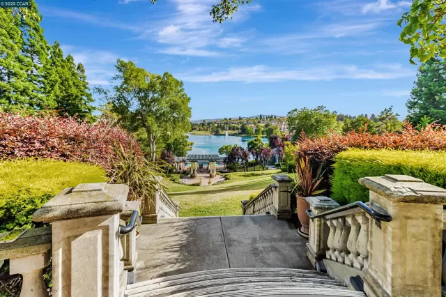 MLS: 41103369 Condo For Sale